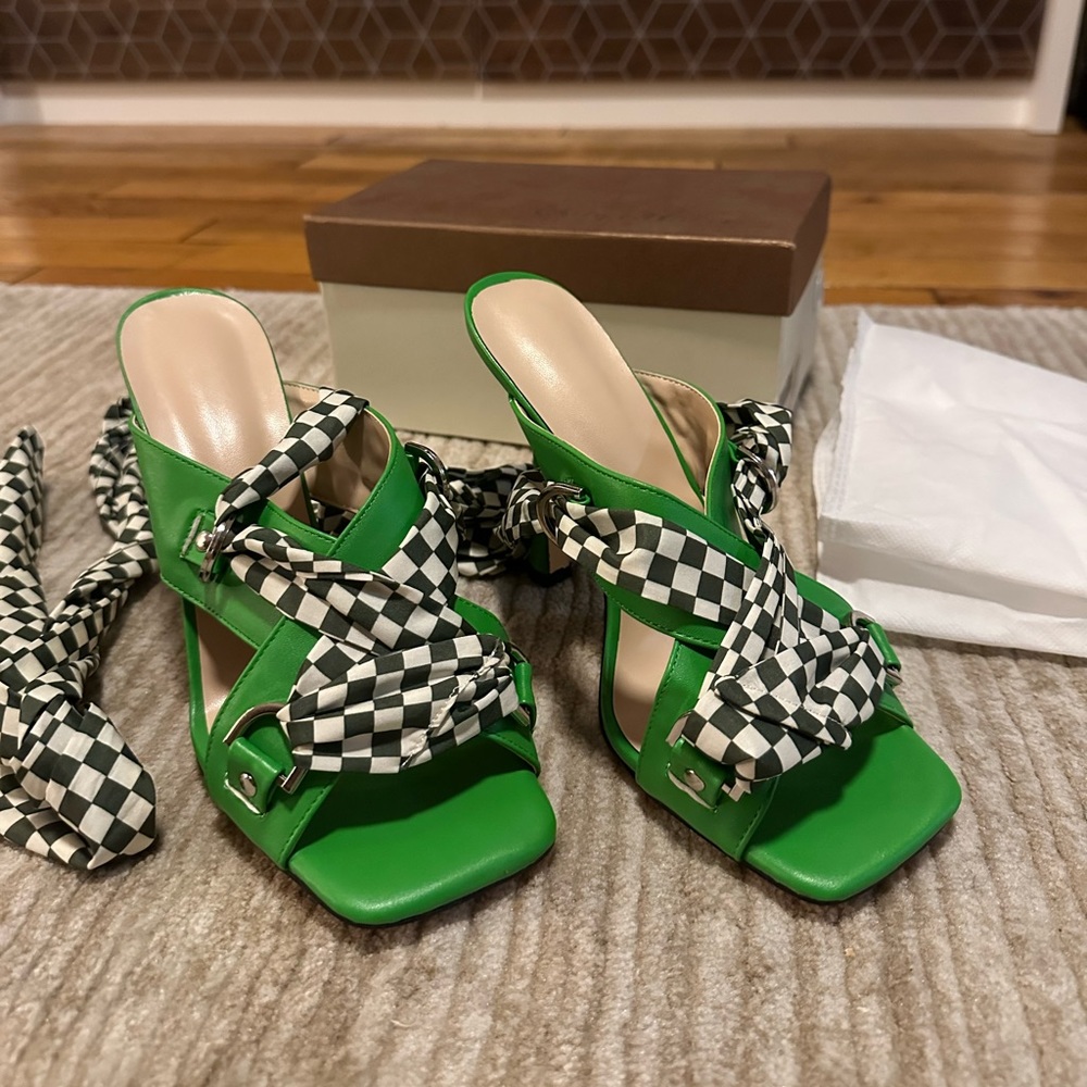 Tied slingback kitten heels. Never worn!
